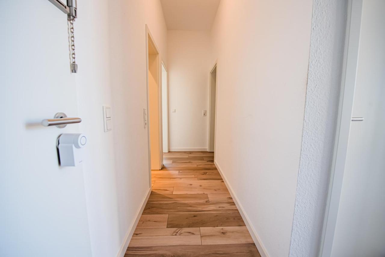 Industrie Stil Apartment Unweit Vom See ลอสไฮม์ ภายนอก รูปภาพ