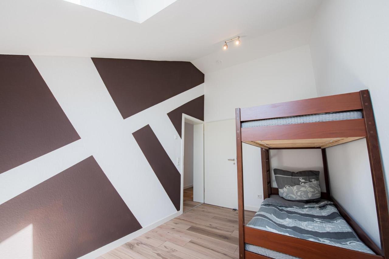 Industrie Stil Apartment Unweit Vom See ลอสไฮม์ ภายนอก รูปภาพ