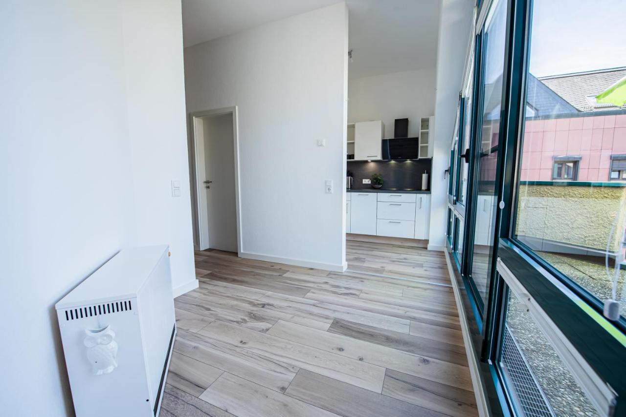 Industrie Stil Apartment Unweit Vom See ลอสไฮม์ ภายนอก รูปภาพ