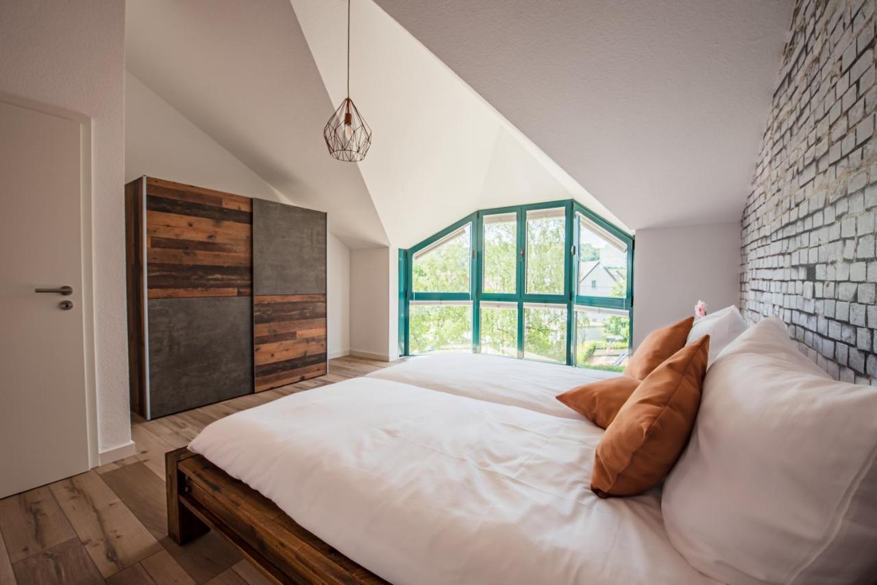 Industrie Stil Apartment Unweit Vom See ลอสไฮม์ ภายนอก รูปภาพ