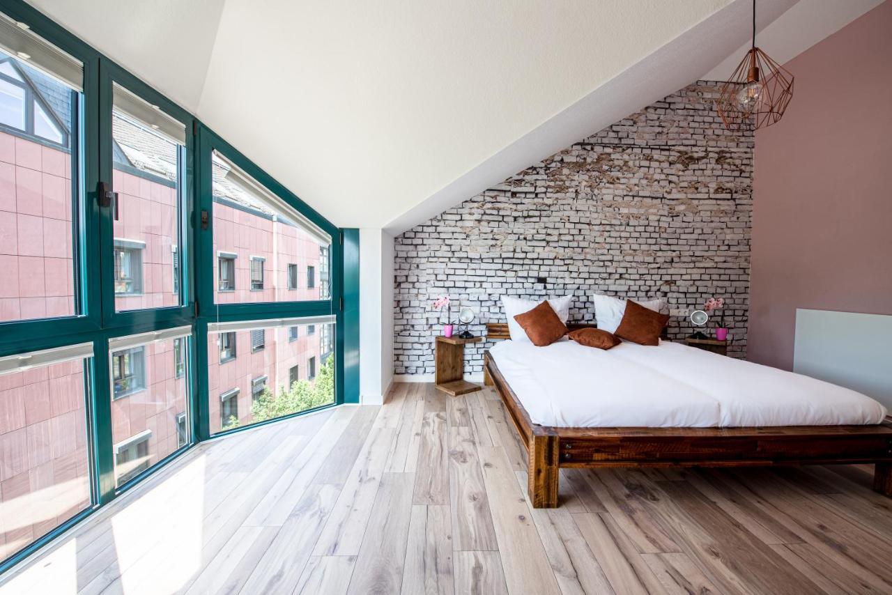 Industrie Stil Apartment Unweit Vom See ลอสไฮม์ ภายนอก รูปภาพ