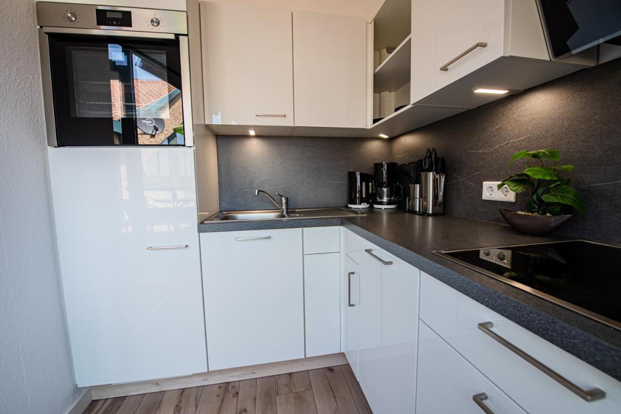 Industrie Stil Apartment Unweit Vom See ลอสไฮม์ ภายนอก รูปภาพ